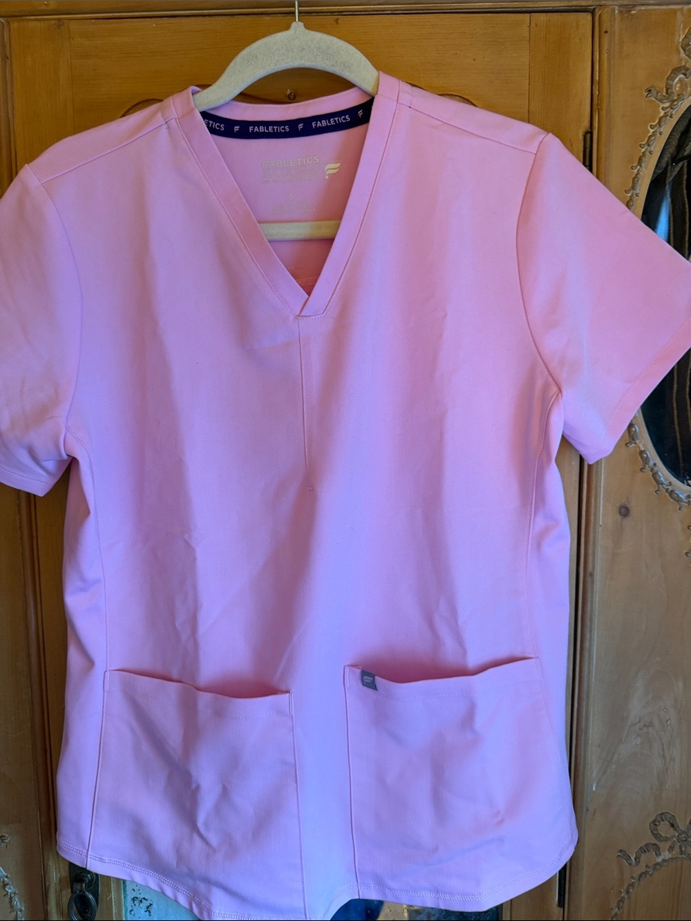 Fabletics Women's Pink V-Neck Scrub Top